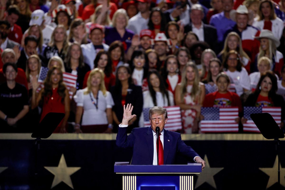 Trump leads GOP convention in pledge to 'cheat' in midterms: 'So help me God!'