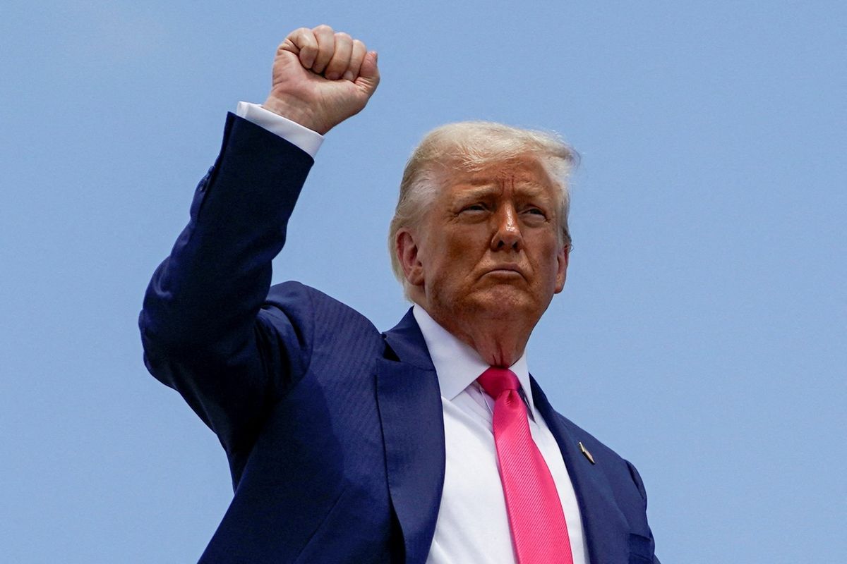 'What a coward!' Scorn hits single Trump ally for failing to halt 'most dangerous' move