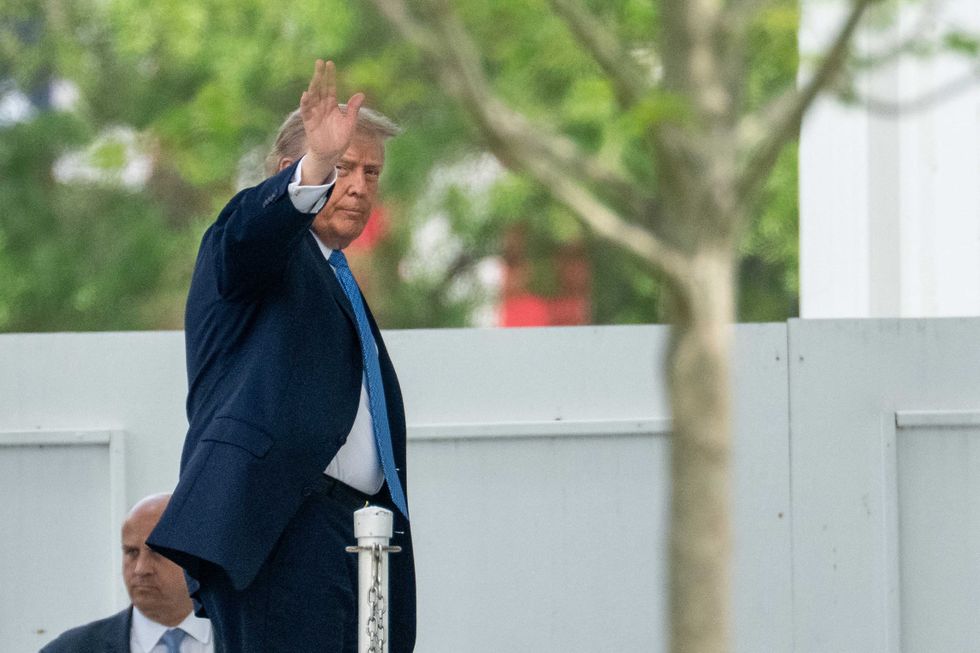 'This is insane!' Eyes widen over teased Trump stunt during upcoming national address