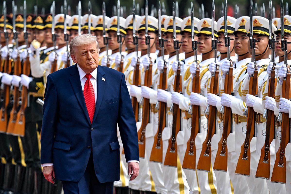 Tense standoff breaks out during ​Trump's China visit as Secret Service refuses to disarm