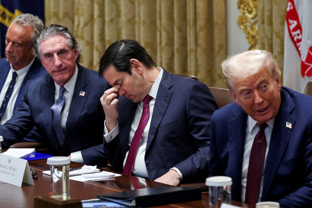 'Peacemaker' Trump can't keep his mouth shut — and it's killing his deals: analysis