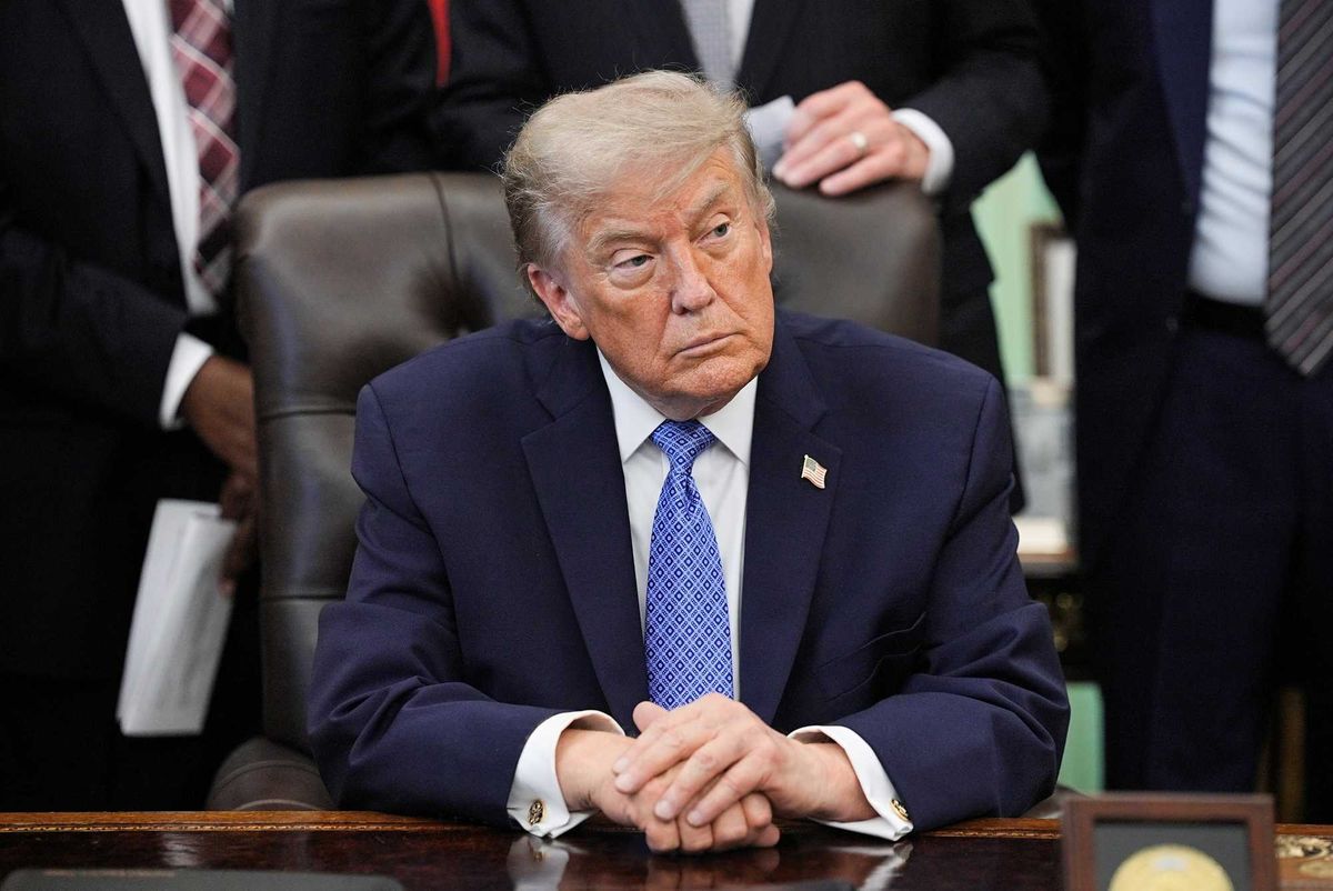 'Stunning' disclosure shows what Trump's doing isn't legal: ex-White House lawyer