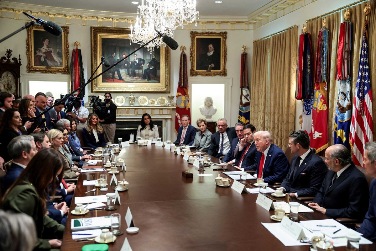 'Insane': Trump's cabinet blasted for participating in 'humiliation ritual'