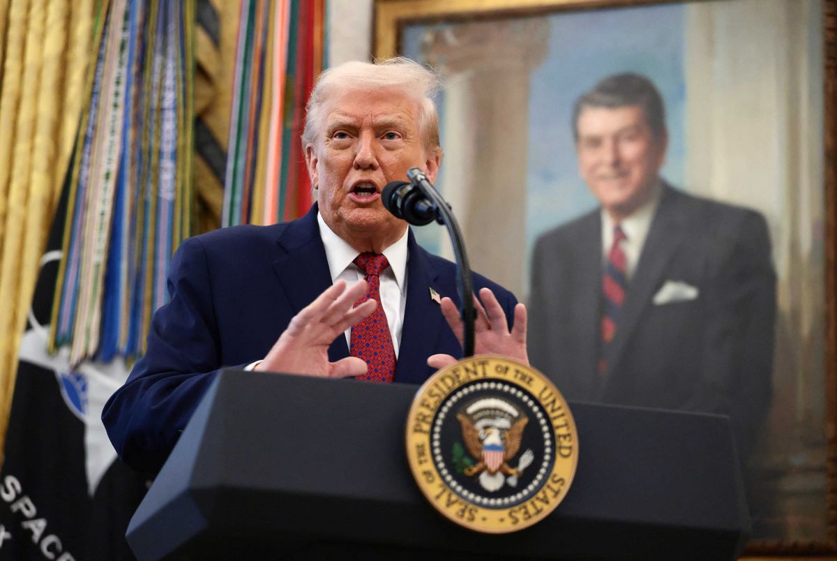 Right-wing extremists seethe as Trump 'missed' moment handed to him on a 'silver platter'