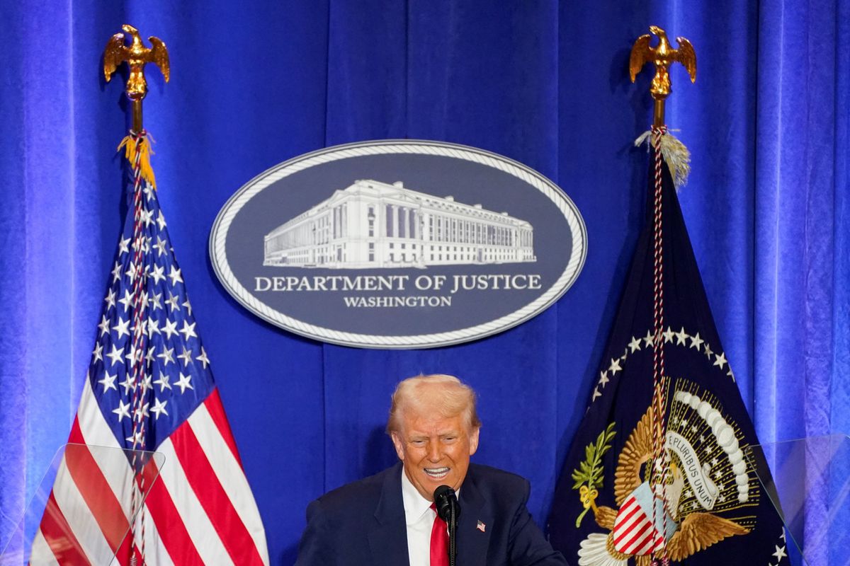 'White House is hanging these lawyers out to dry': Trump deportation hearing draws mockery