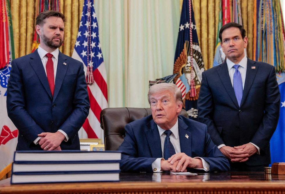 JD Vance's new scheme to salvage his political future 'would do Nixon proud': analyst