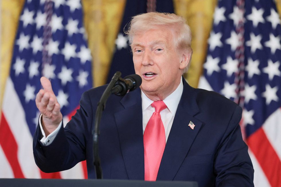 White House reporter details Trump's 'frustration' as he weathers 'embarrassing' fallout