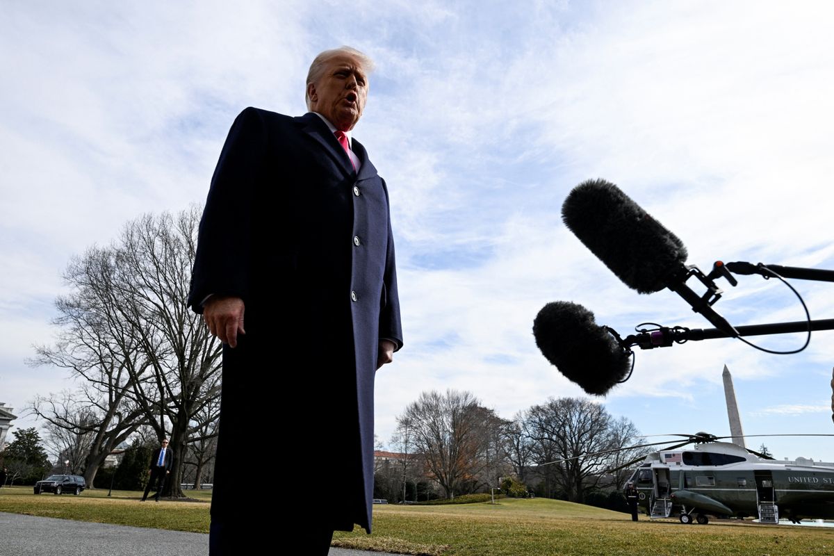 'Flashing signs': WSJ editorial board begs Trump to change course amid 'recession fears'