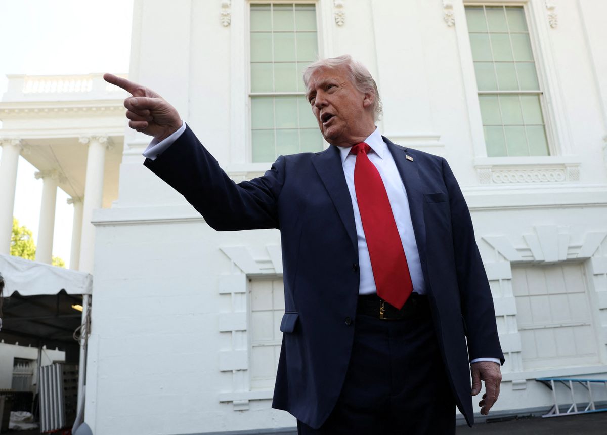 Trump schooled by GOP senator on 'America First' policy that 'moved Depression worldwide'