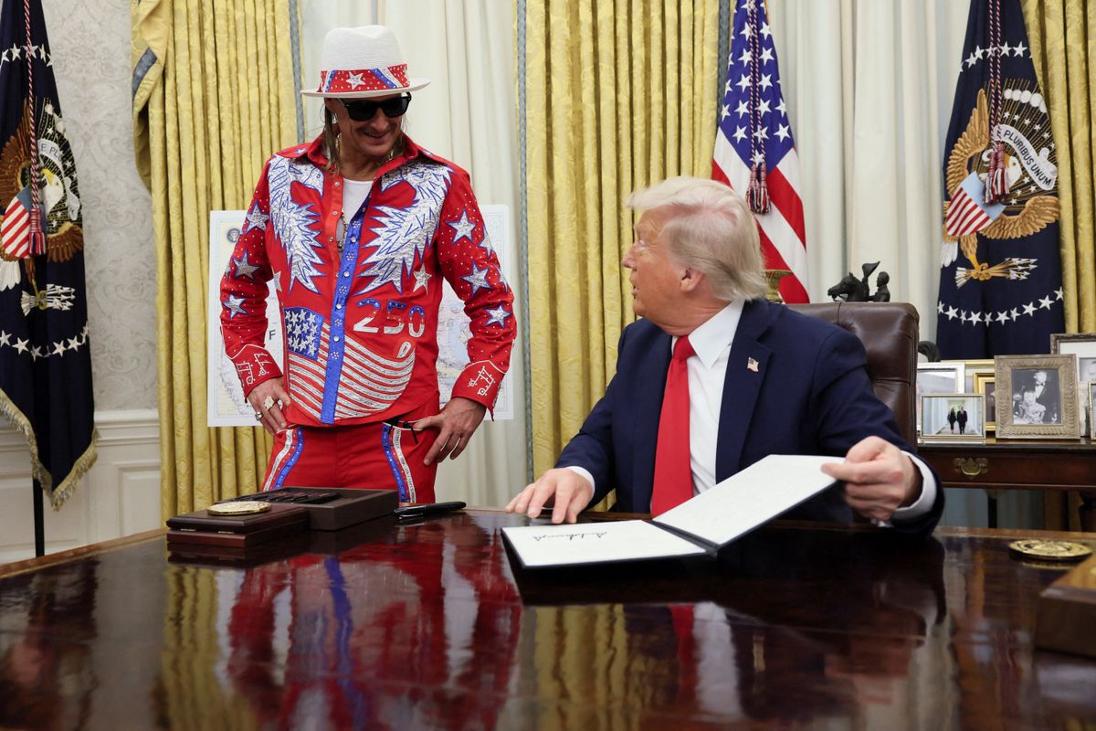 'Oozing class': Kid Rock mercilessly trolled for Oval Office cameo