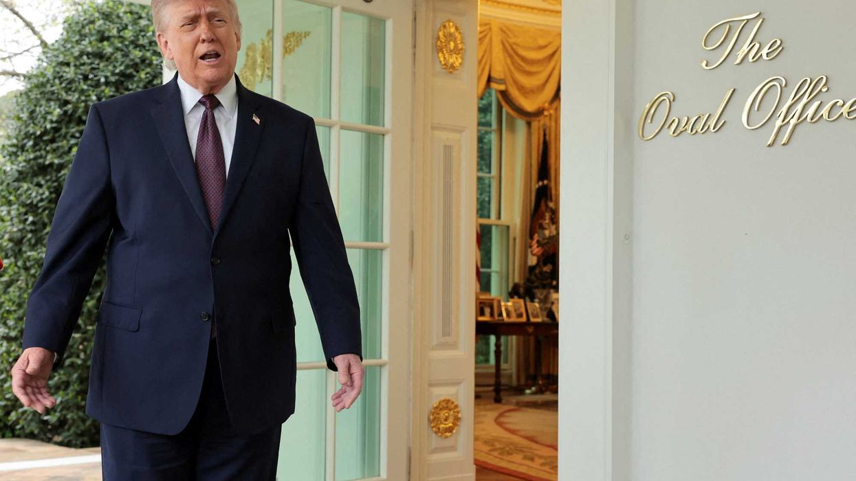Trump forced into 'defensive crouch' as he loses his 'oomph': analyst