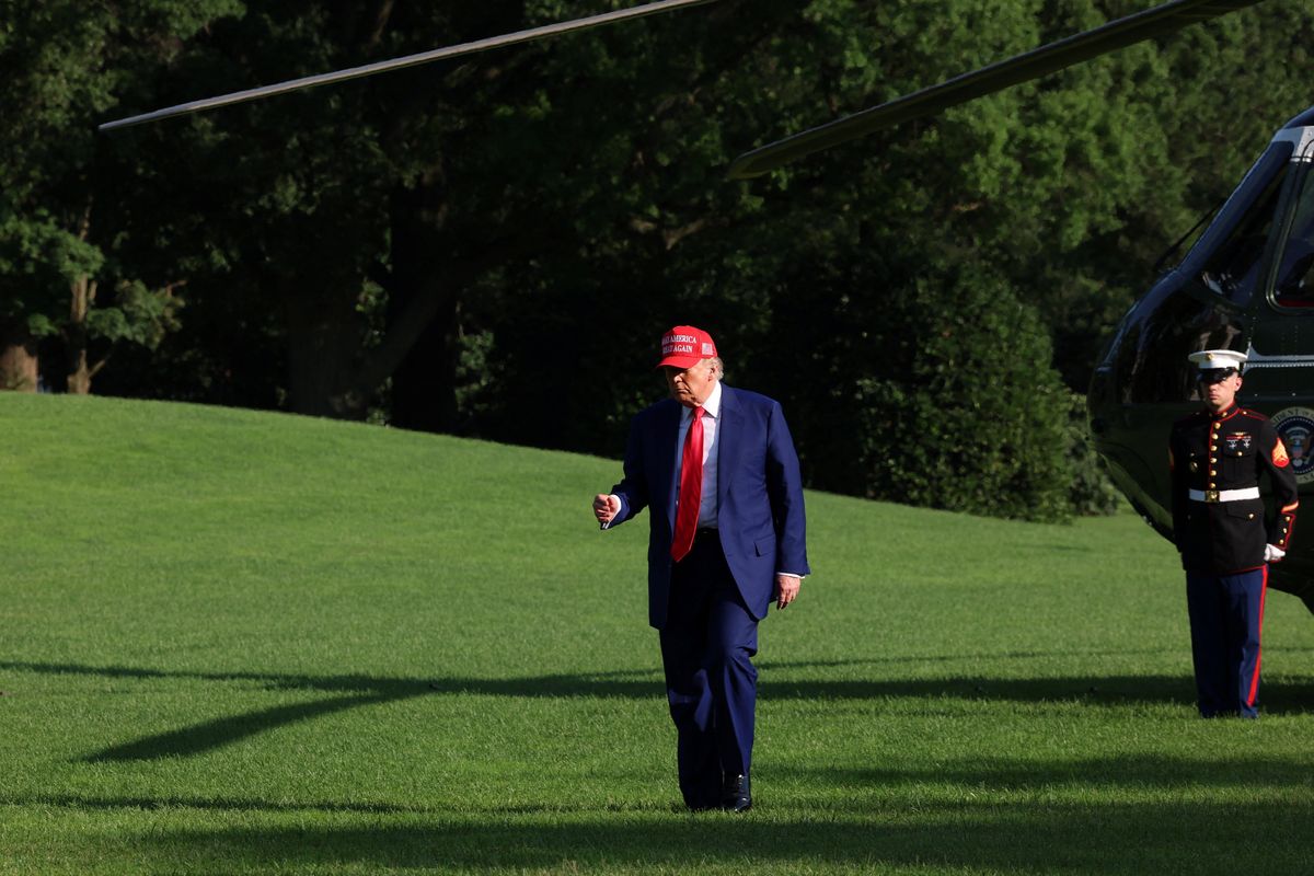 Trump brutally trolled with UK poster stunt ahead of dinner with King Charles