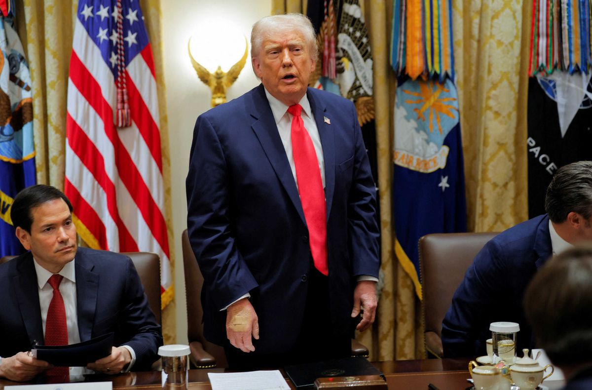 'Seething' Trump just made an 'ironic' admission to his Cabinet: analyst