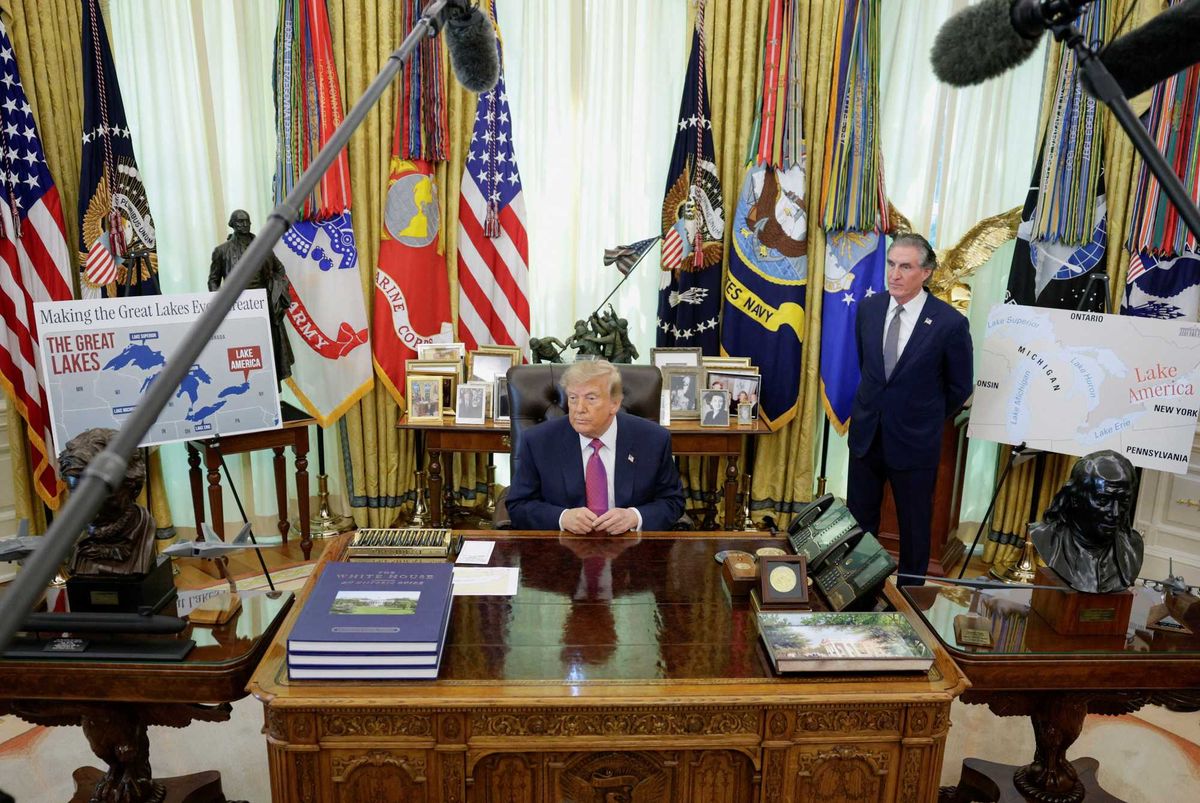 Trump rocked by swell of ridicule after Oval Office ‘foolishness’: 'Completely insane'