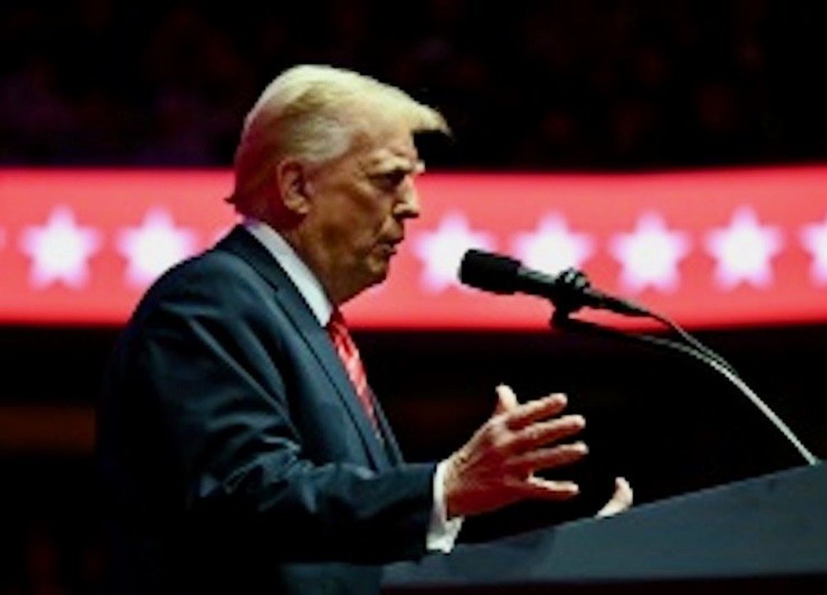 Trump vows to end 'American decline' at inauguration eve rally