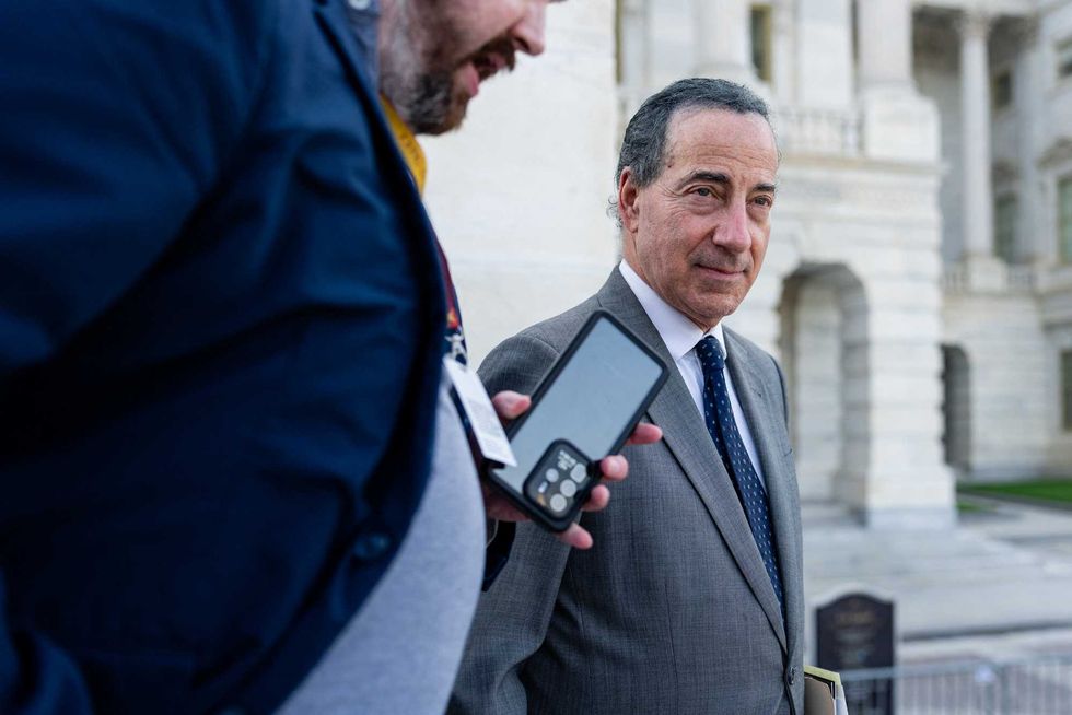 Alarms sound as 'really troubling' signs of Trump's midterm ploy emerge: 'Makes me afraid'