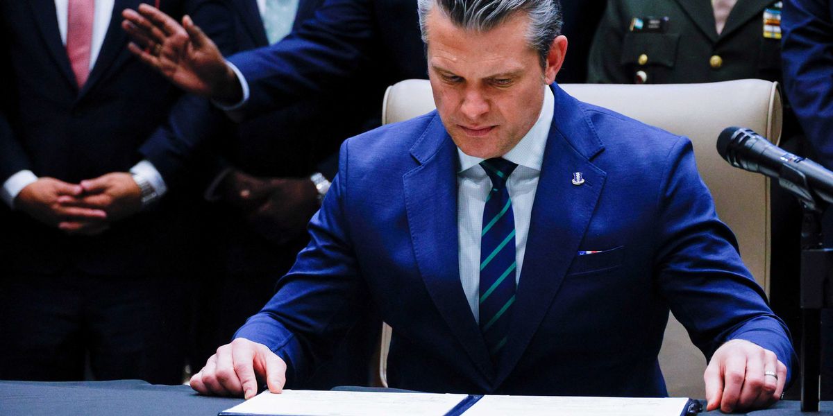 'Broken boy in a costume': Trump official hit with scorching attack from ex-GOP strategist