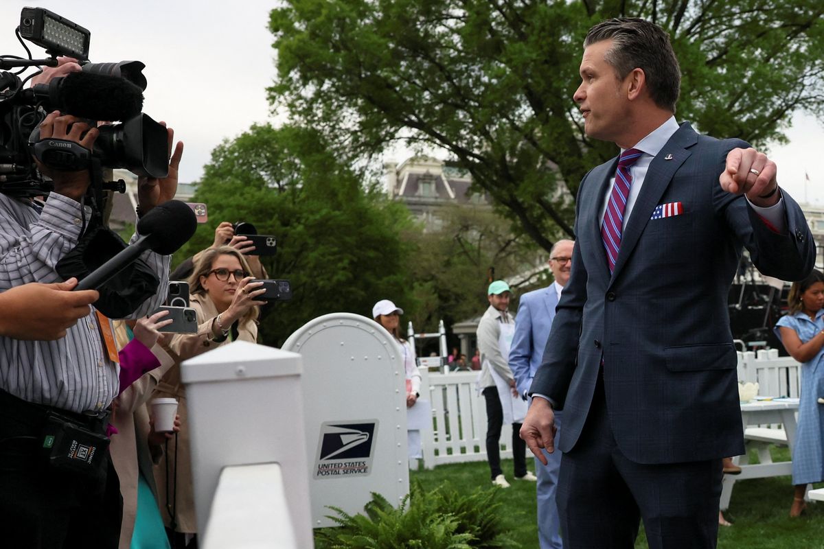 Trump shows Hegseth support, blames 'fake news' for 2nd group chat scandal: report
