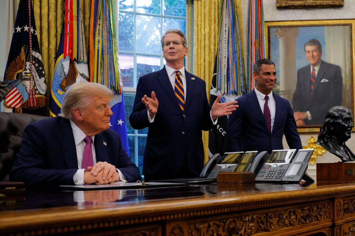 Wall Street investor rips Cabinet member as nothing but a 'failed' hedge fund manager
