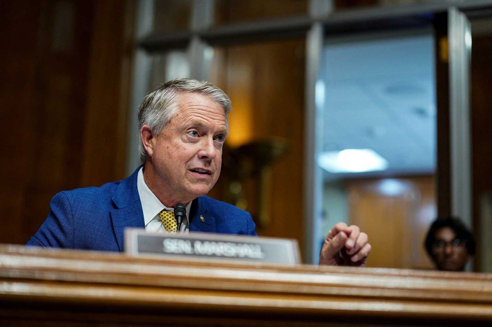 'Ridiculous': Republican's excuse on Fox News for Mitch McConnell secrecy floors analyst