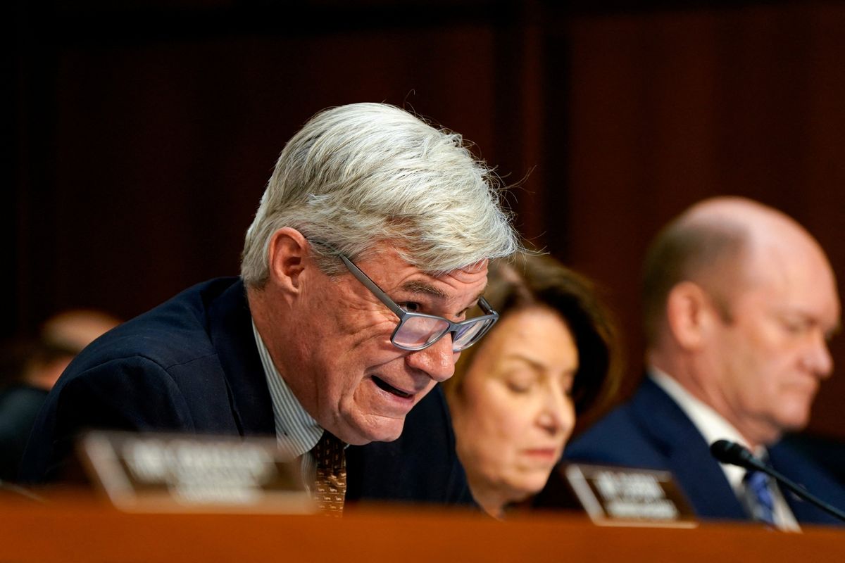 'That you?' Senator produces chainsaw meme referencing Kash Patel enemies list