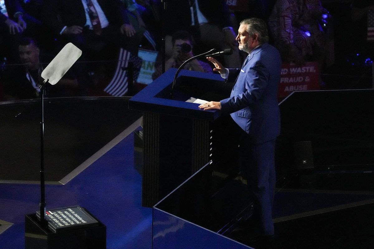 ‘Insecure’ JD Vance targeted by MAGA senator as 2028 contenders trade blows: report