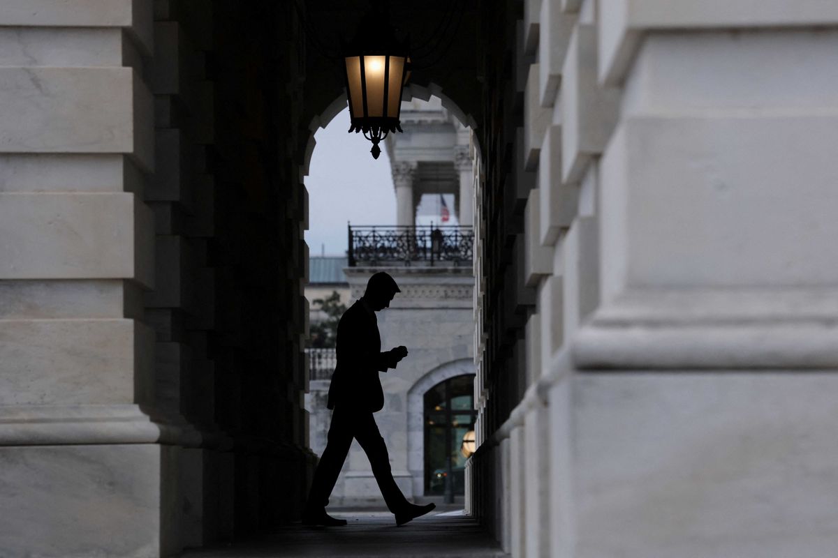 Only these workers can 'break' shutdown as America careens toward 'disaster': expert