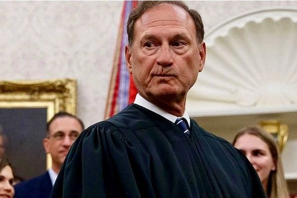 Justice Sam Alito shamed as 'absolute embarrassment' over case involving billionaire pal