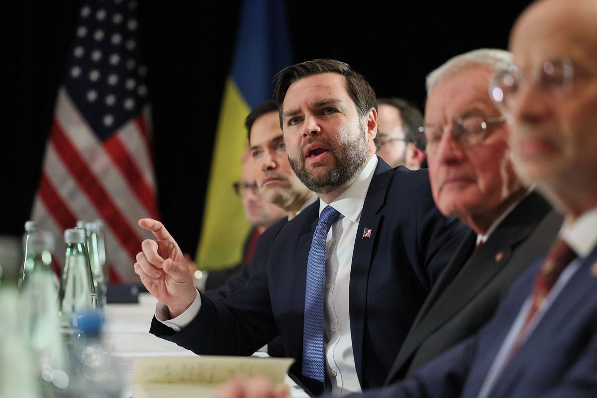 'Really bad advice': Vance makes cryptic remarks about Zelensky to right-wing blogger