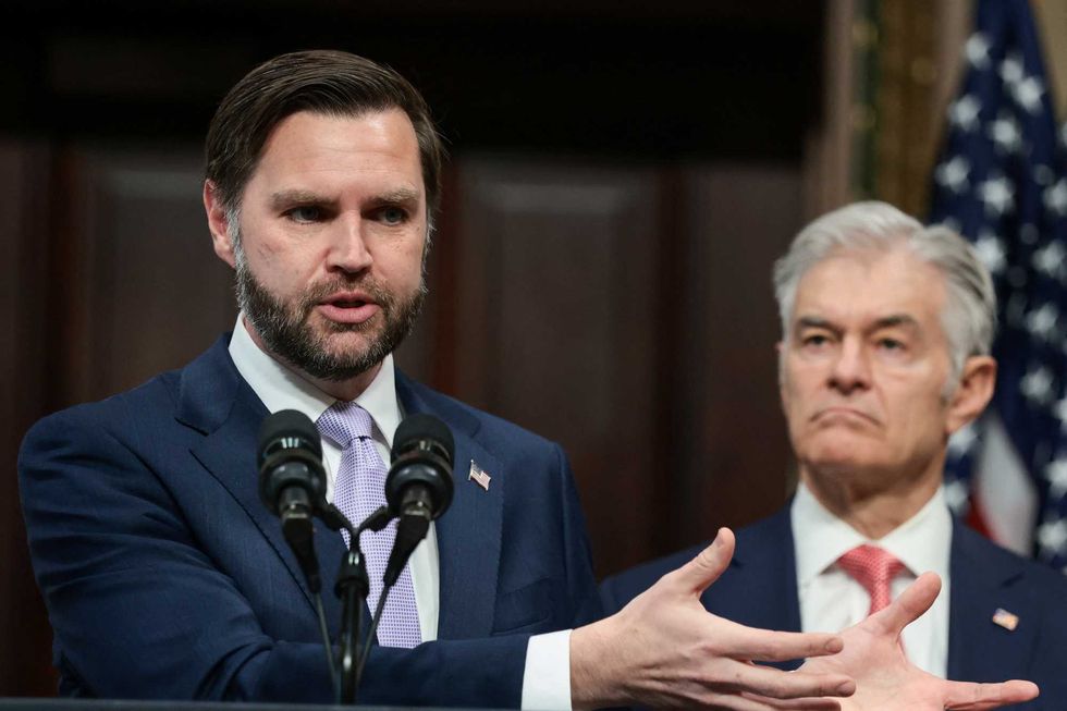 JD Vance made a telling reveal with new 'shameless lie': analyst