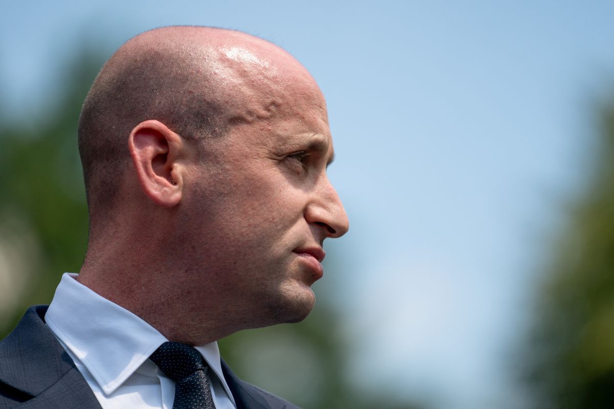 Stephen Miller 'ripped into' ICE for not targeting immigrants at '7-Eleven'