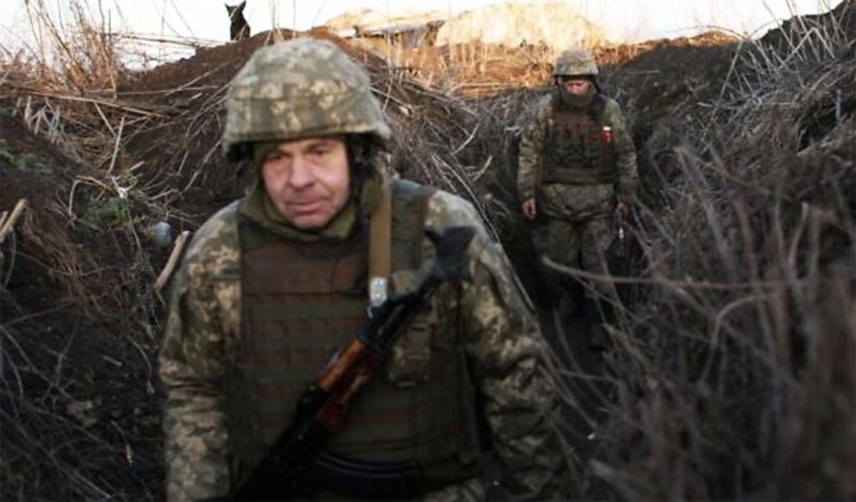 Putin's media allies flipping out after being flooded with 'thousands of texts and photos' of Russian military dead: report