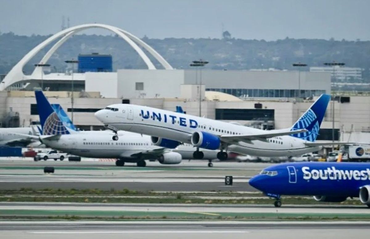 Flight makes U-turn to US after pilot forgets passport