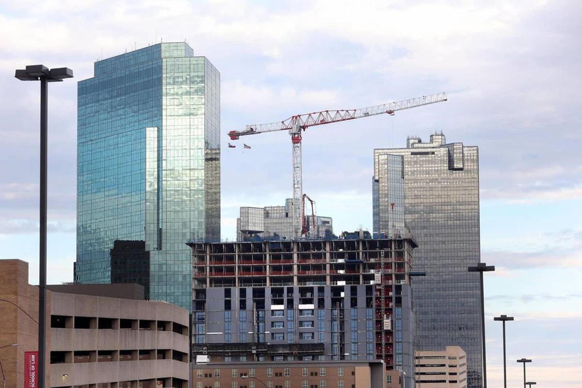 'Train wreck waiting to happen': Looming mortgage crisis could tank the economy ahead of 2024
