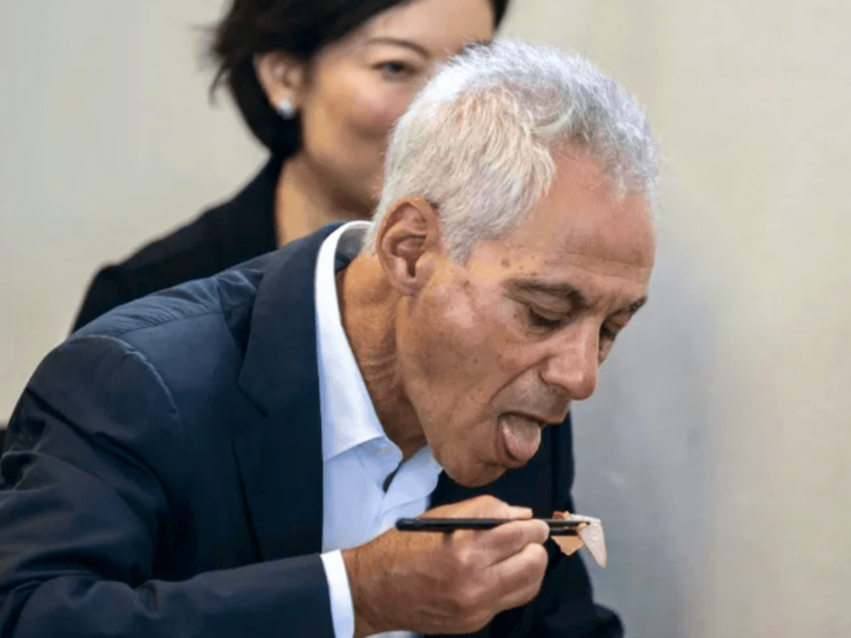 ​US Envoy Rahm Emanuel feasts on Fukushima fish, slams China water 'dumps'