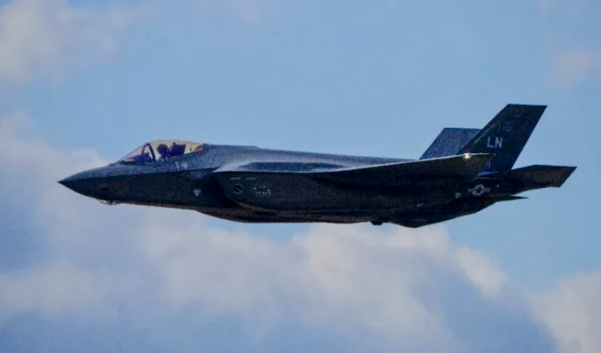 'We got a pilot in our house' homeowner tells dispatcher after F-35 ejection
