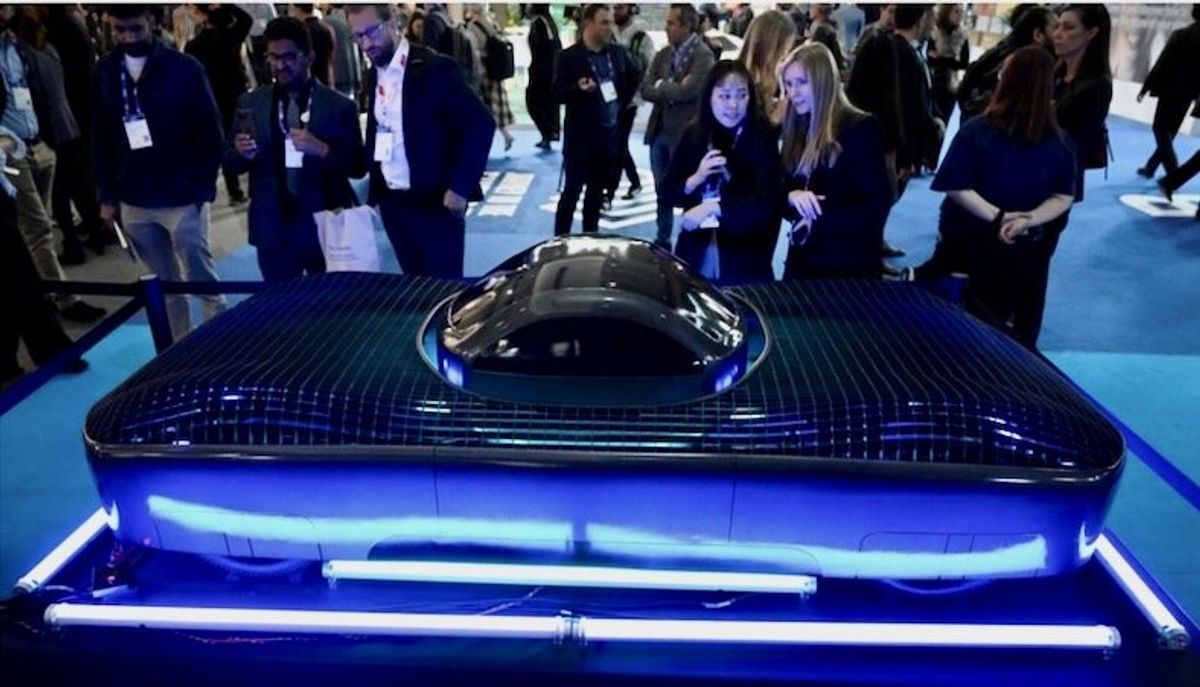 Robot dogs and flying cars: mobile gadget highlights
