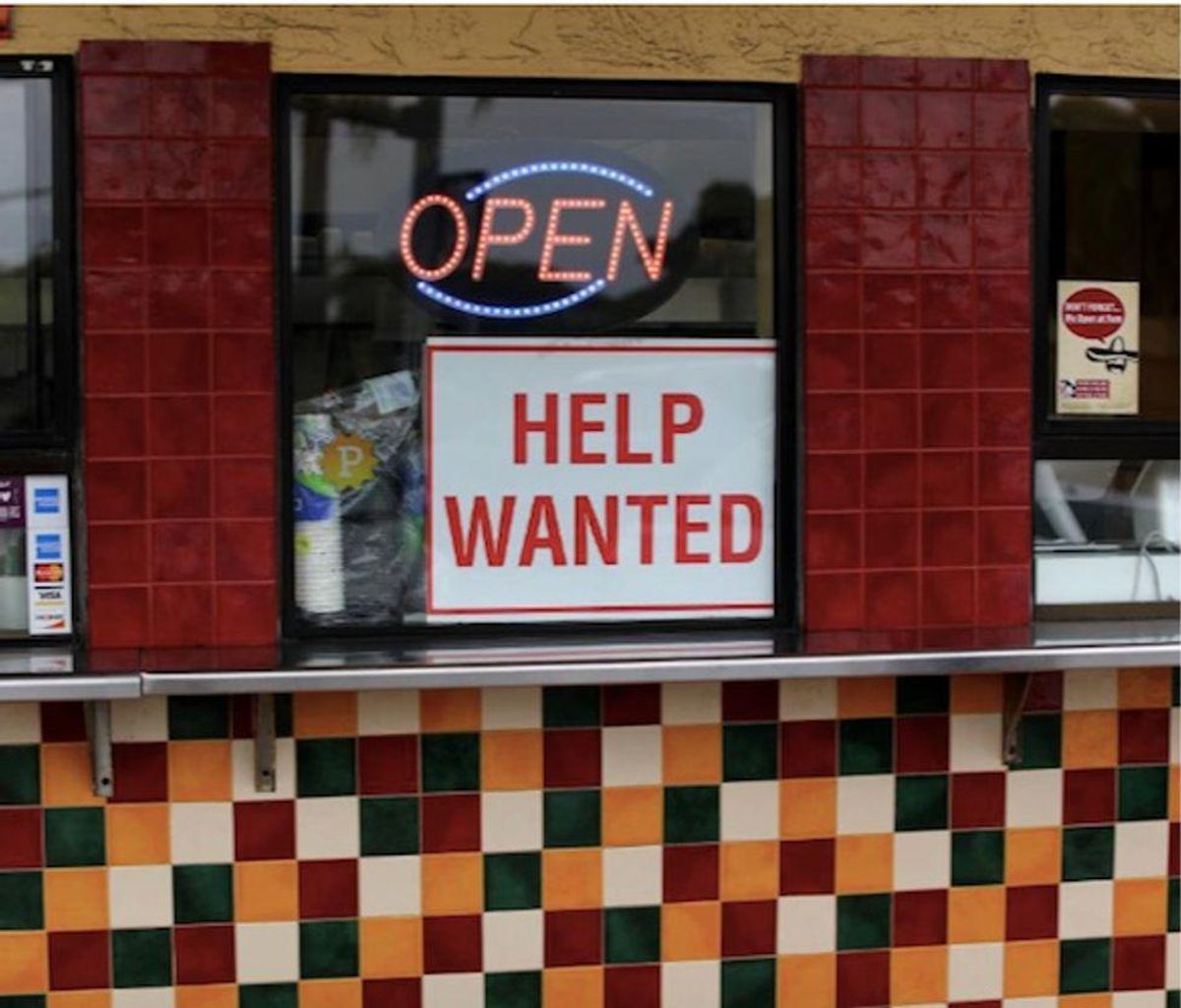 US recovery picks up speed as employment surges 916,000 in March