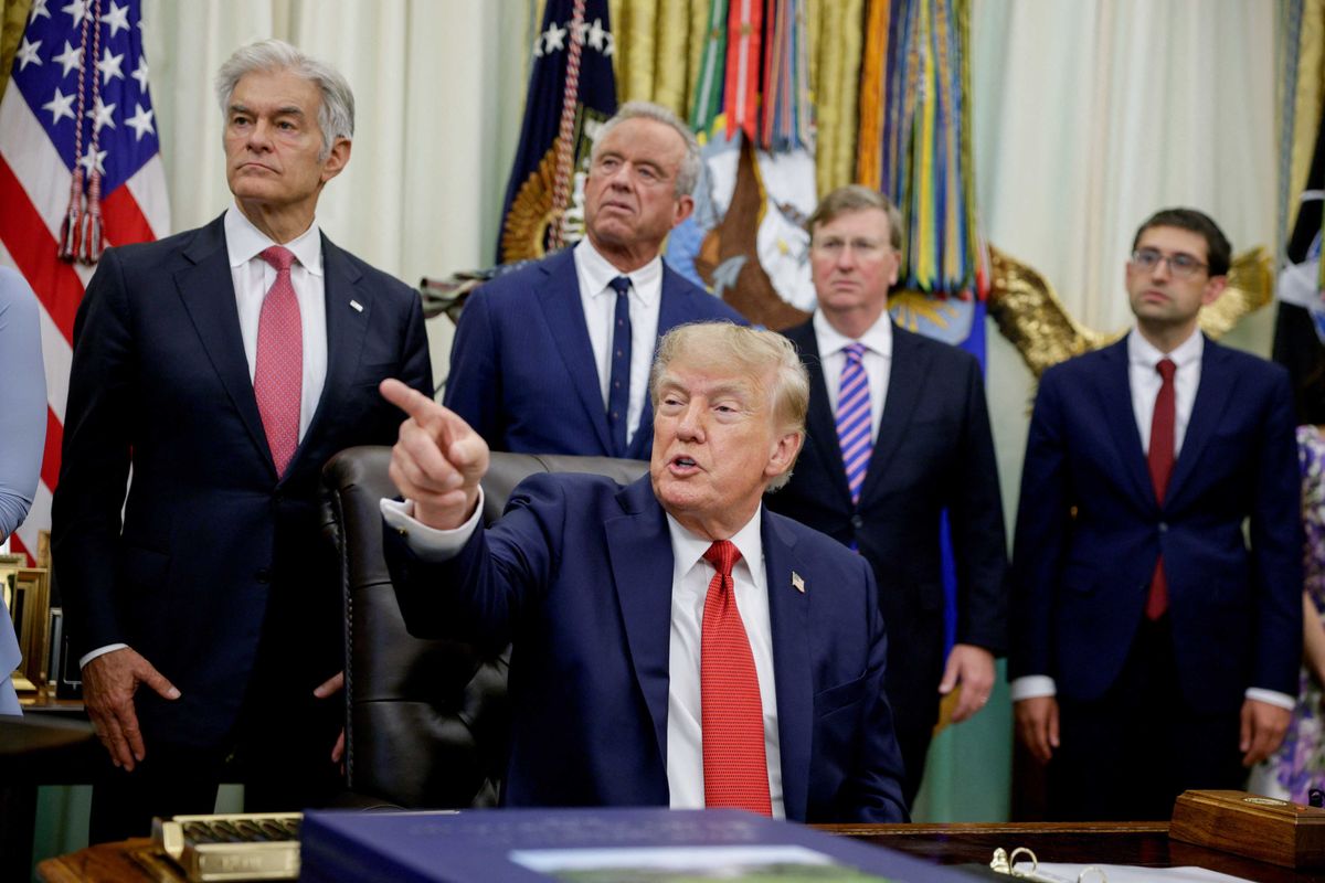 'Disgusted' Trump names 'crummy' newspaper stalwarts next on White House chopping block