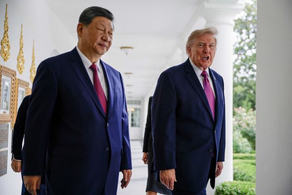 Outrage as Trump flaunts 'autopen' portrait in front of world leader: 'Appalling'