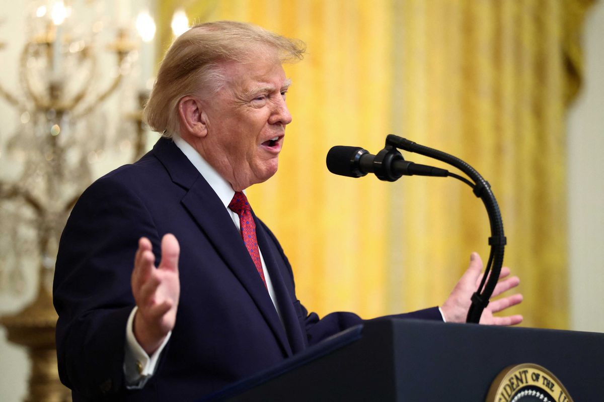 Trump left crowd 'dazed and confused' with 'totally bonkers' ballroom remark: analyst