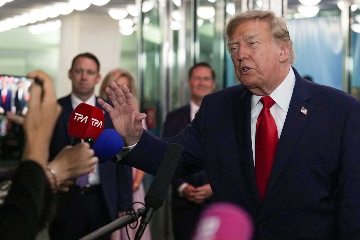 Fox host fumes at Trump invitation to work with Dem leader: 'Not a good vibe'