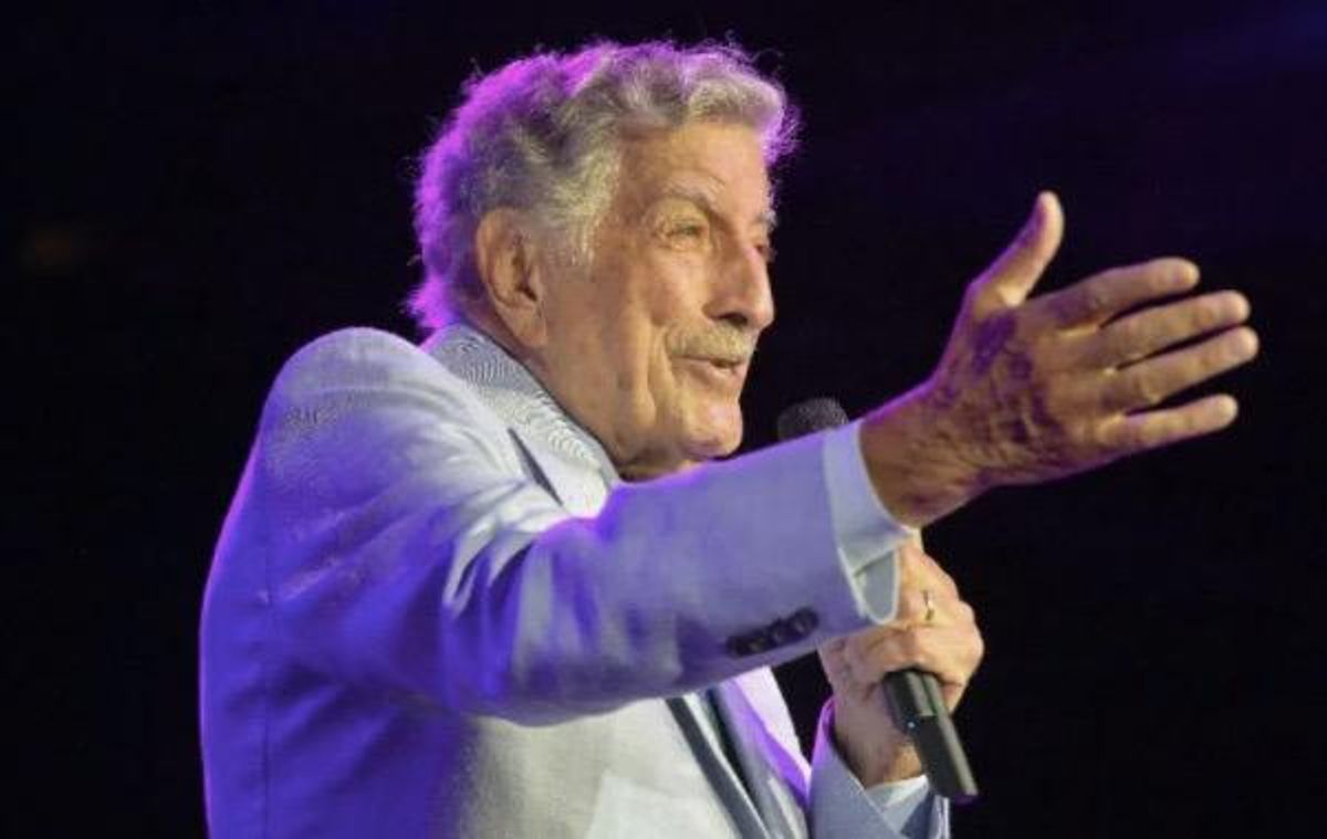Legendary singer Tony Bennett reveals Alzheimer's diagnosis