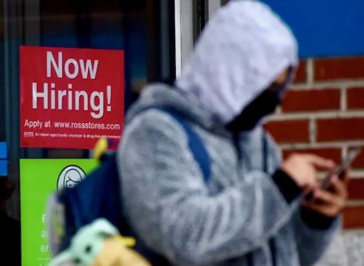 New US jobless claims drop below 700,000, 1st time since pandemic