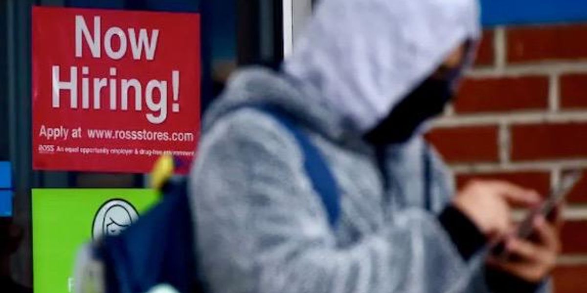 New US jobless claims drop below 700,000, 1st time since pandemic - Raw ...