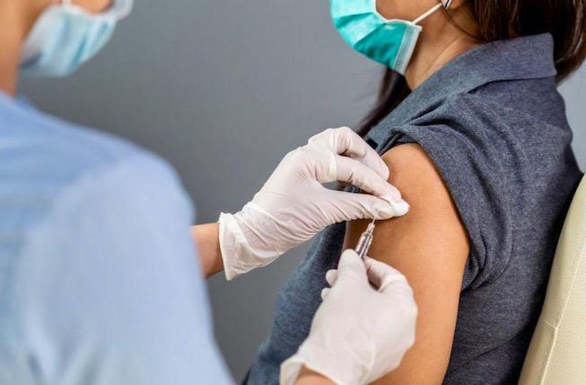 It’s cheap, easy to make and in demand overseas. So why can’t this Texas-born COVID-19 vaccine break into the US market?