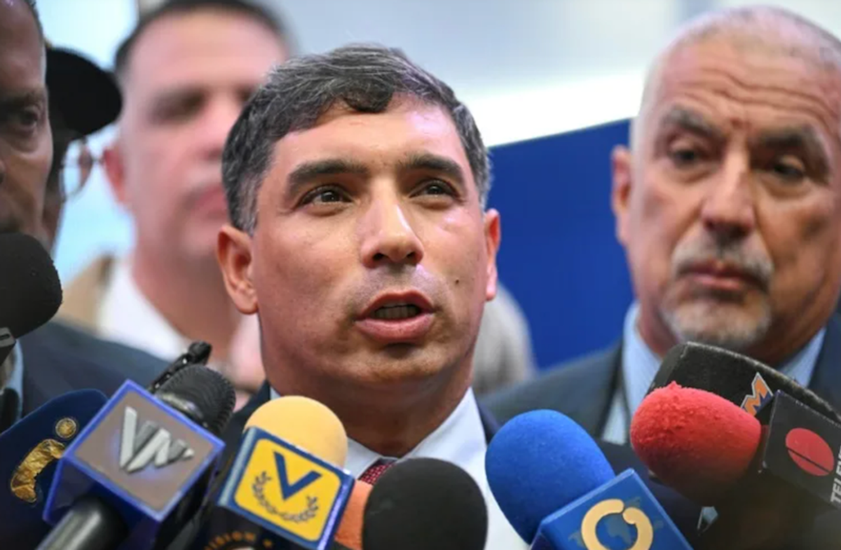Venezuela arrests ex-oil minister accused of U.S. links