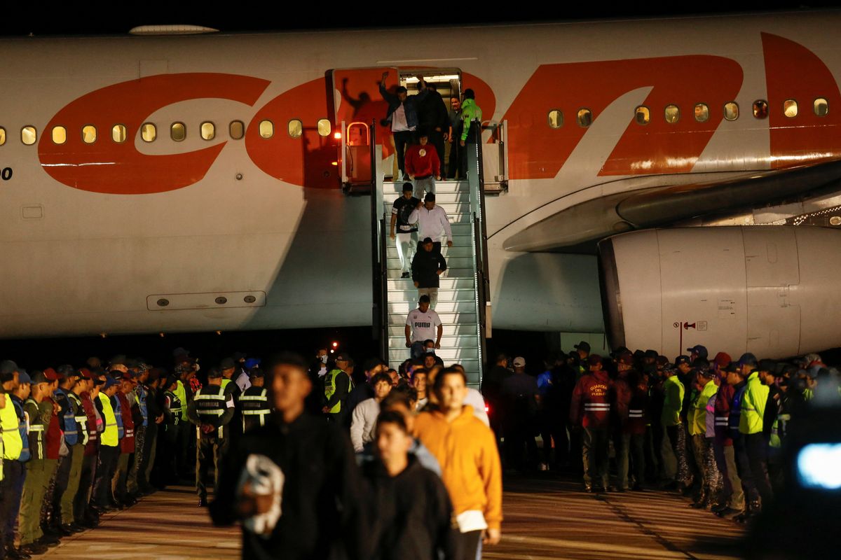 Immigrants to be flown to nation Trump admin itself cautions against visiting: report