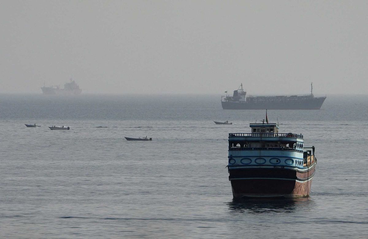 'Worst case scenario' likely as ships trapped by Trump's war could spur 'super spreader'