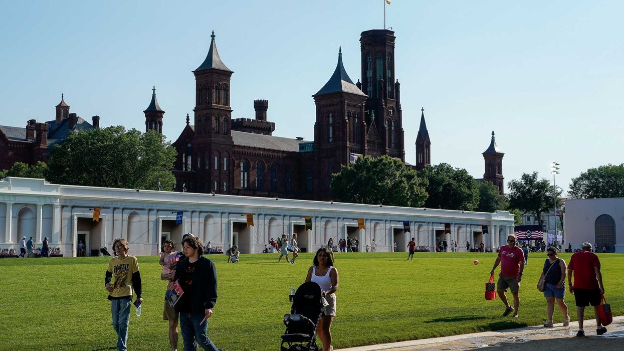 'Bizarre': Trump mocked after 'dumbest' order yet installs warnings outside Smithsonian